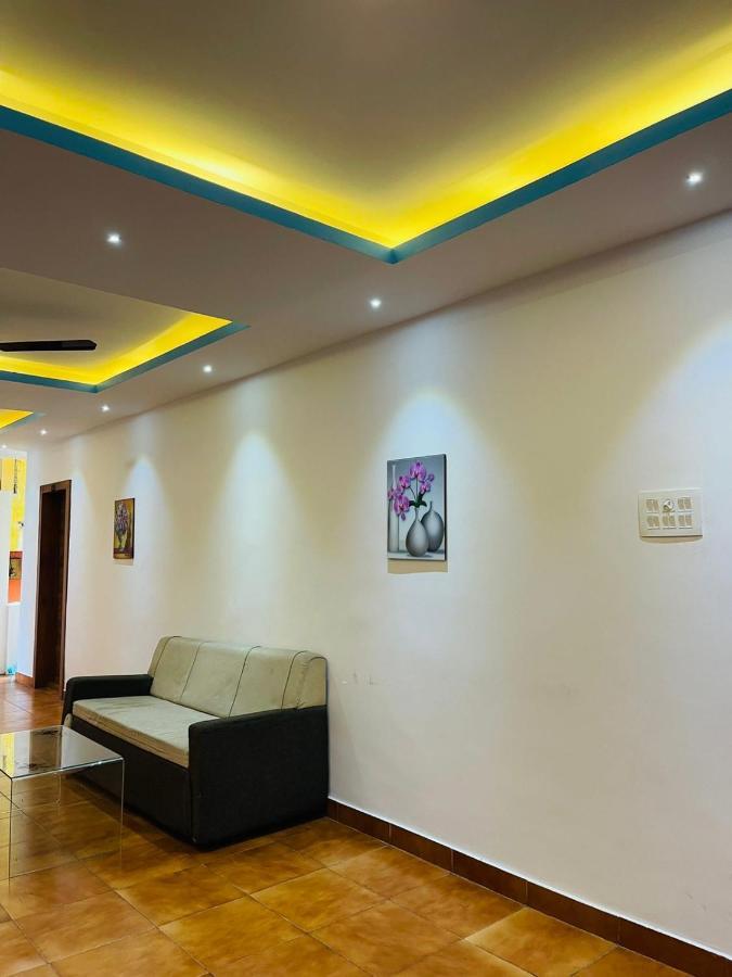 ホテル Zam Zam Residency Cheruppulasseri エクステリア 写真